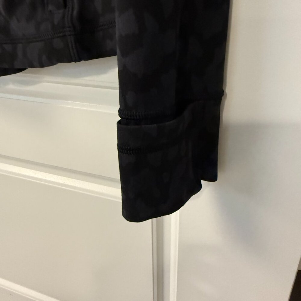 Lululemon Hooded Define Jacket - Grey Camo - 6 - Picture 7 of 8